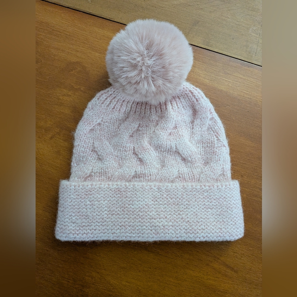 Norla Adult Winter Hat/Toque With Pom Pom NWOT - Light Pink, Made In Canada